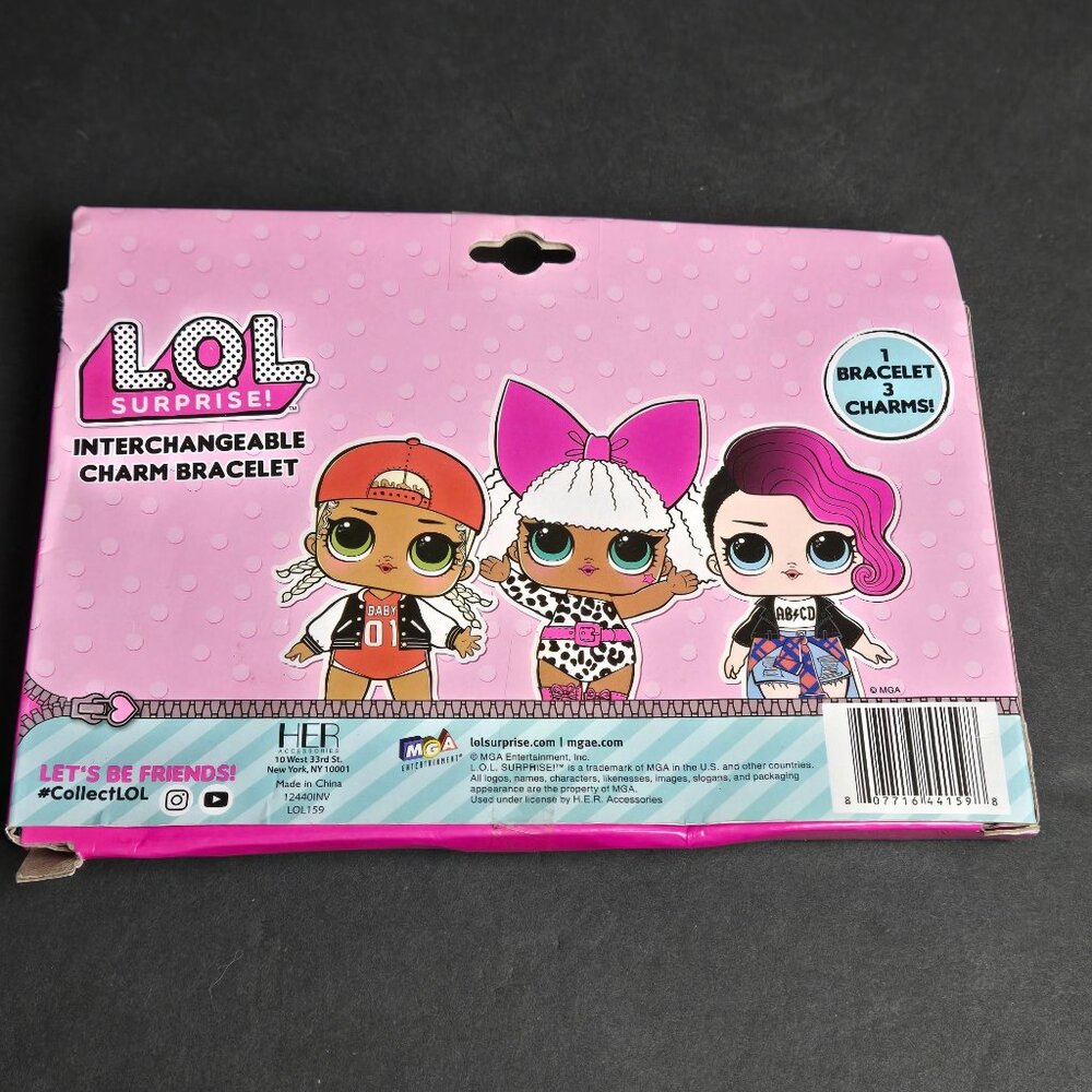 LOL Surprise! Interchangeable Charm Bracelet With 3 Charms (2 Surprises) - Picture 3 of 9